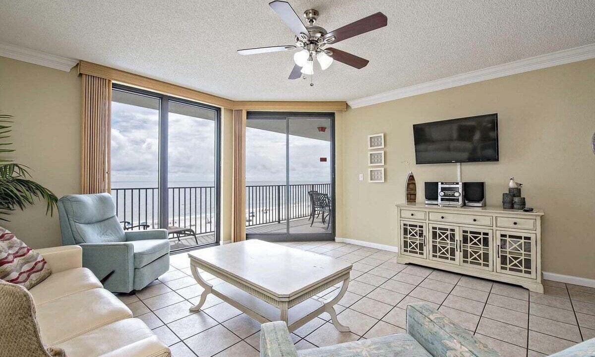 Photo of Livingroom in Orange Beach East