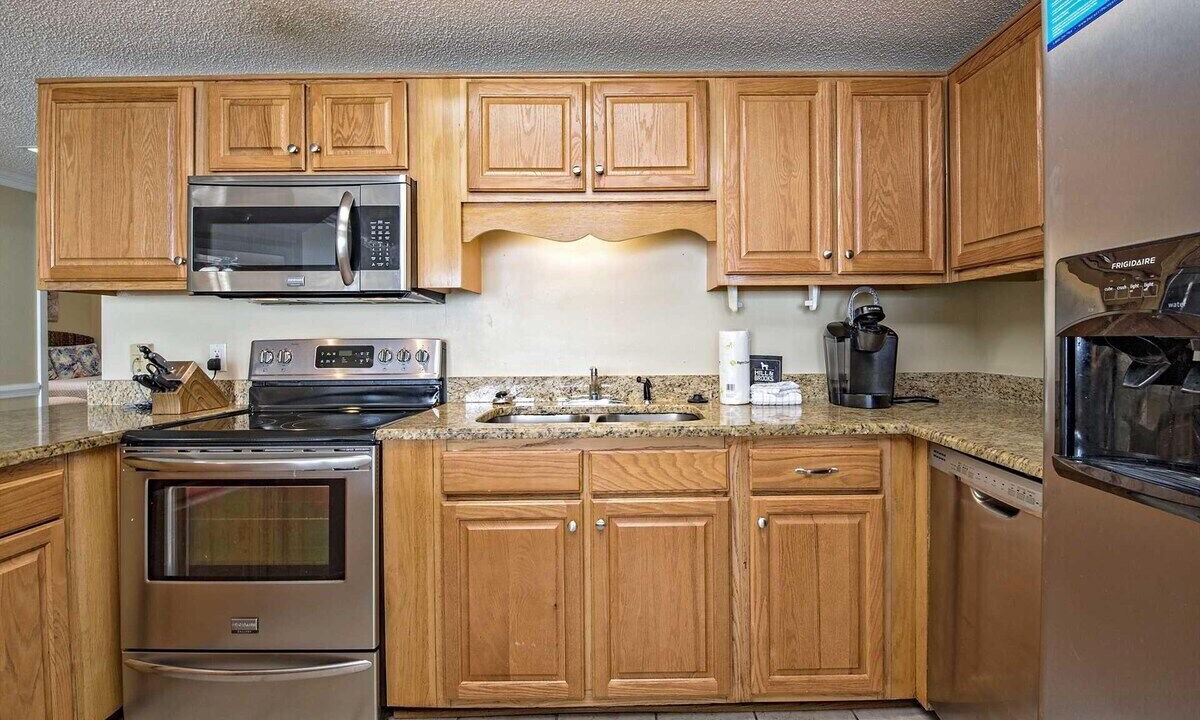 Photo of Kitchen in Orange Beach East