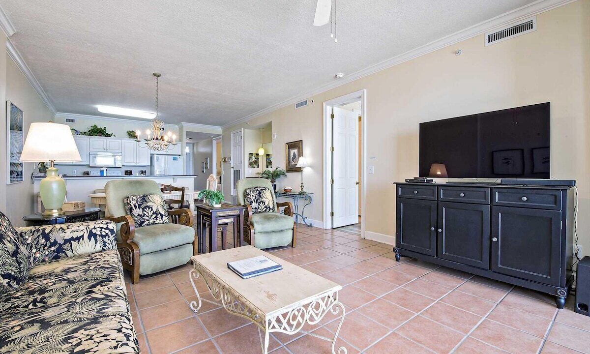 Photo of Livingroom in Orange Beach East