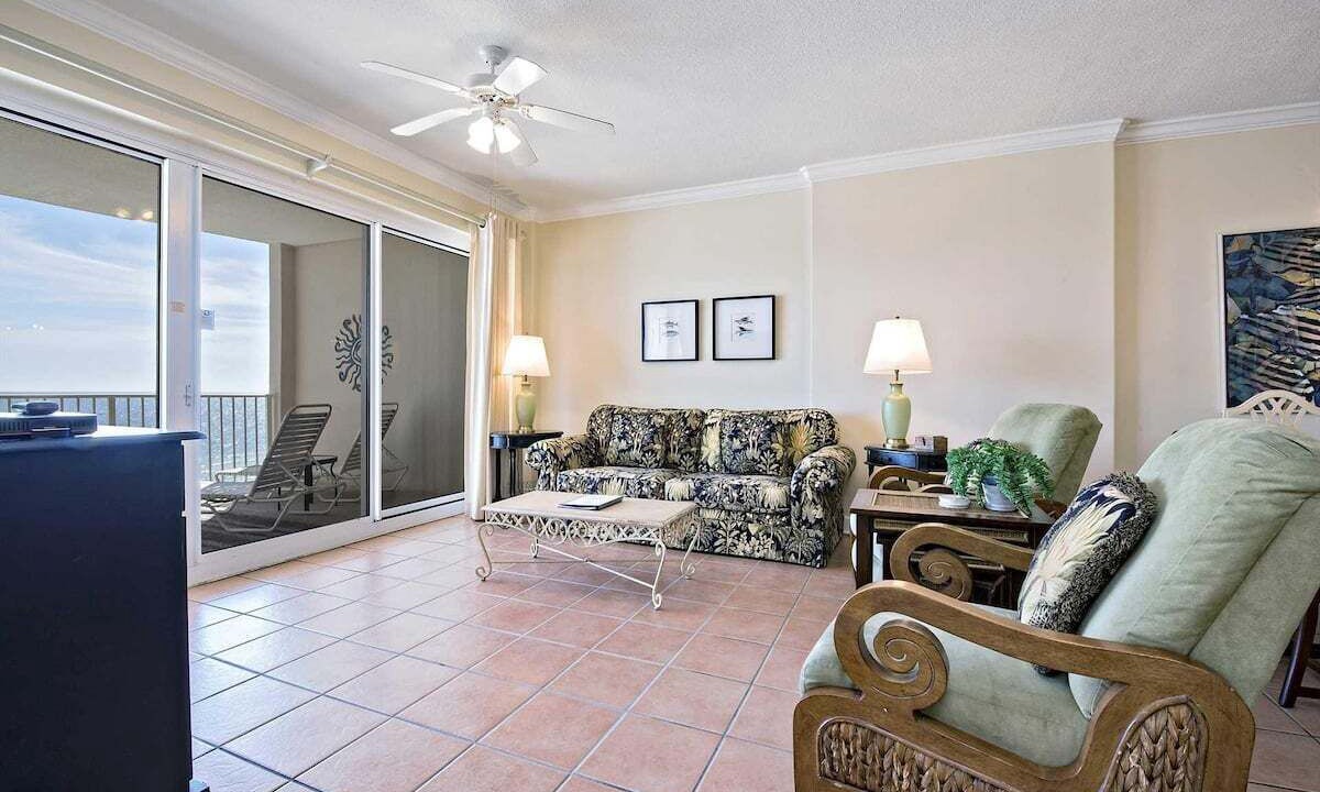 Photo of Livingroom in Orange Beach East
