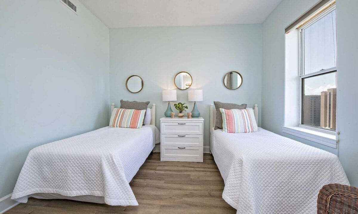Photo of Bedroom in Orange Beach East