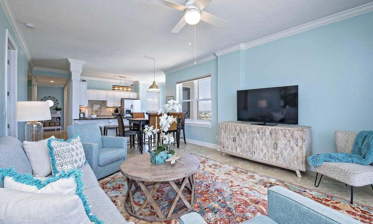 Photo of Livingroom in Orange Beach East