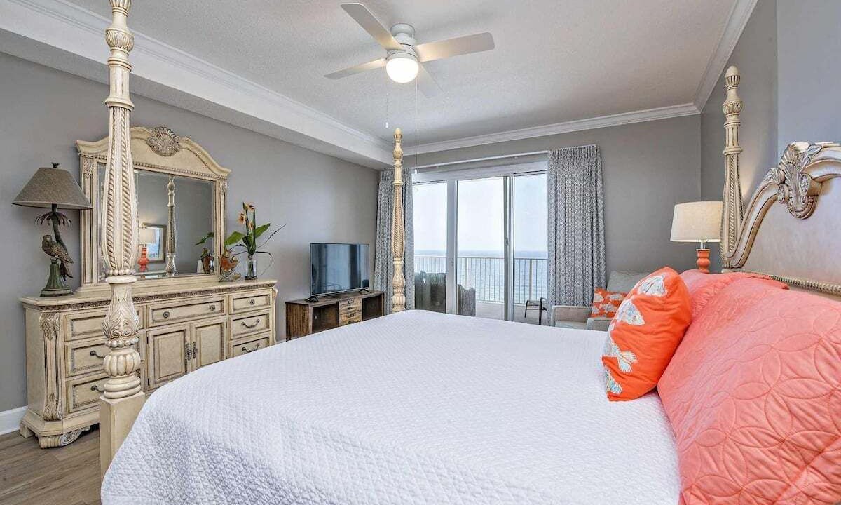 Photo of Bedroom in Orange Beach East