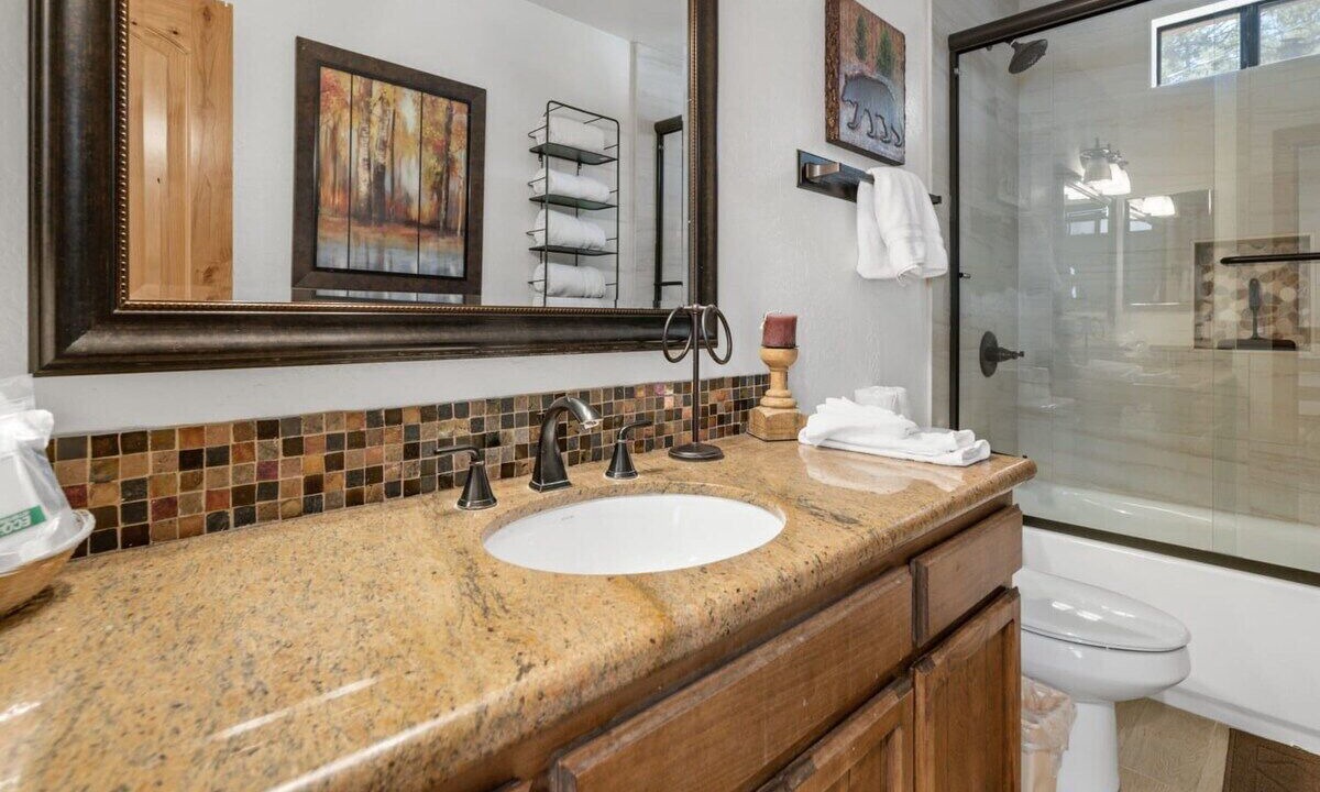 Photo of Bathroom in Summit Estates