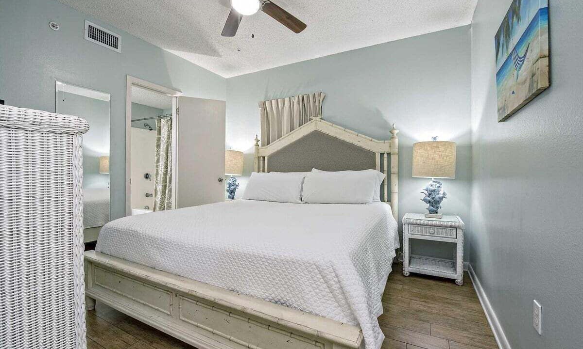 Photo of Bedroom in Orange Beach East