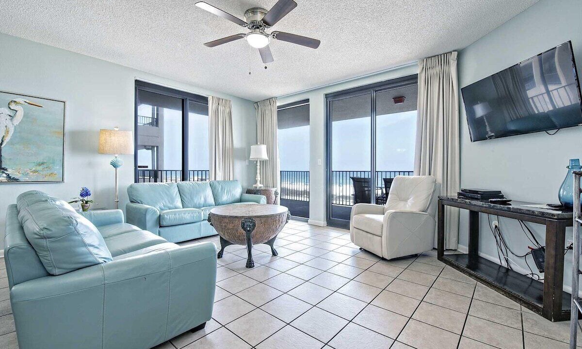 Photo of Livingroom in Orange Beach East