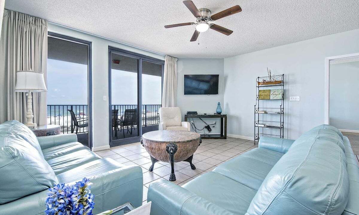 Photo of Livingroom in Orange Beach East