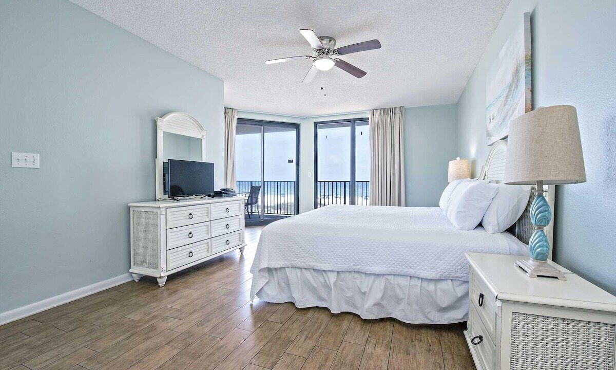 Photo of Bedroom in Orange Beach East