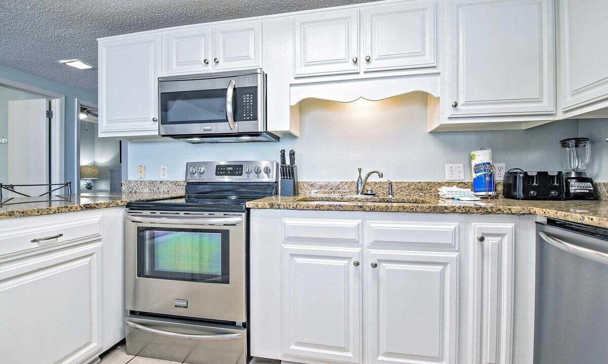Photo of Kitchen in Orange Beach East