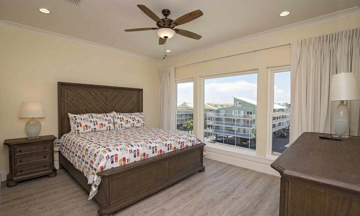 Photo of Bedroom in Gulf Shores