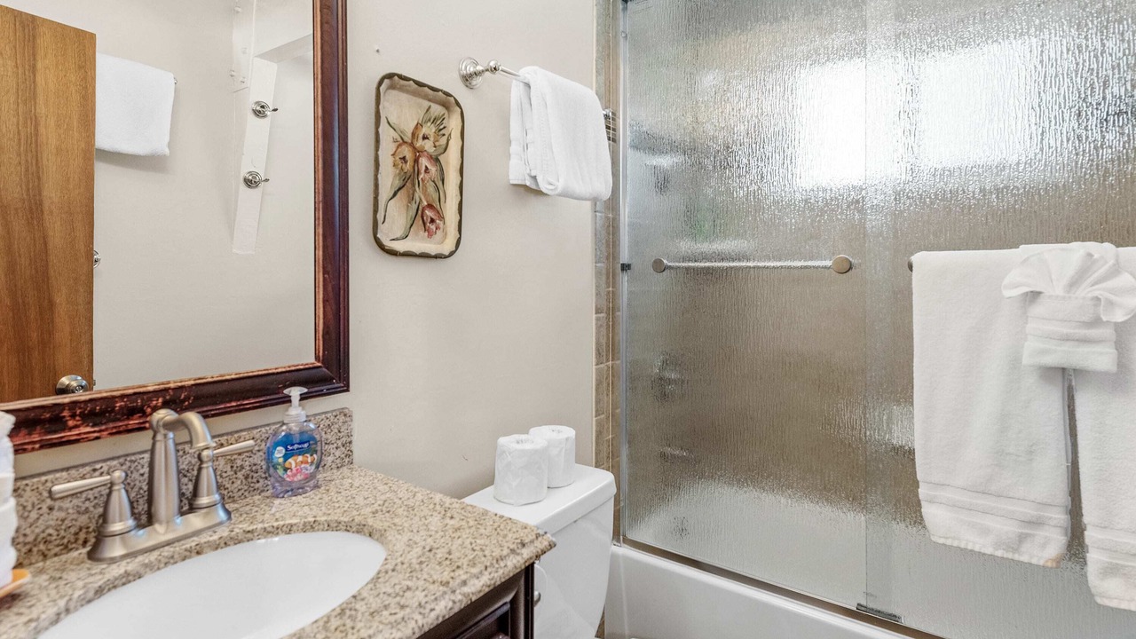 Photo of Bathroom in Summit Estates