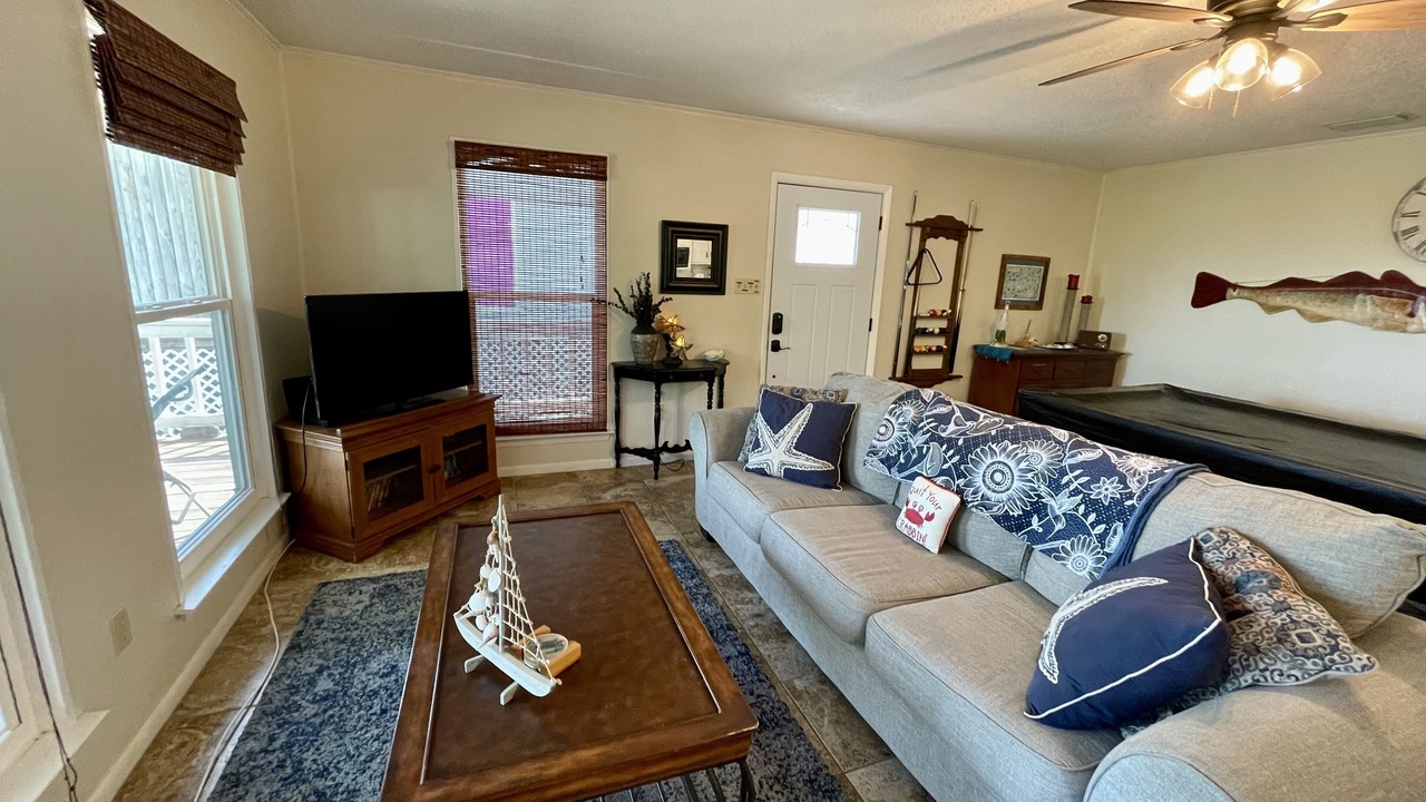 Photo of Livingroom in Dauphin Island