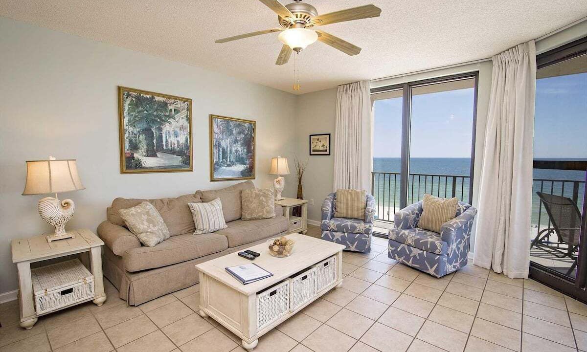 Photo of Livingroom in Orange Beach East