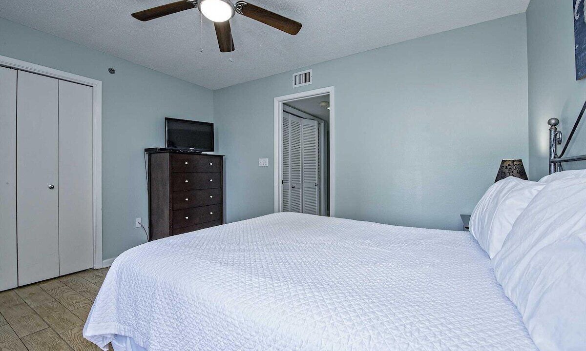Photo of Bedroom in Orange Beach