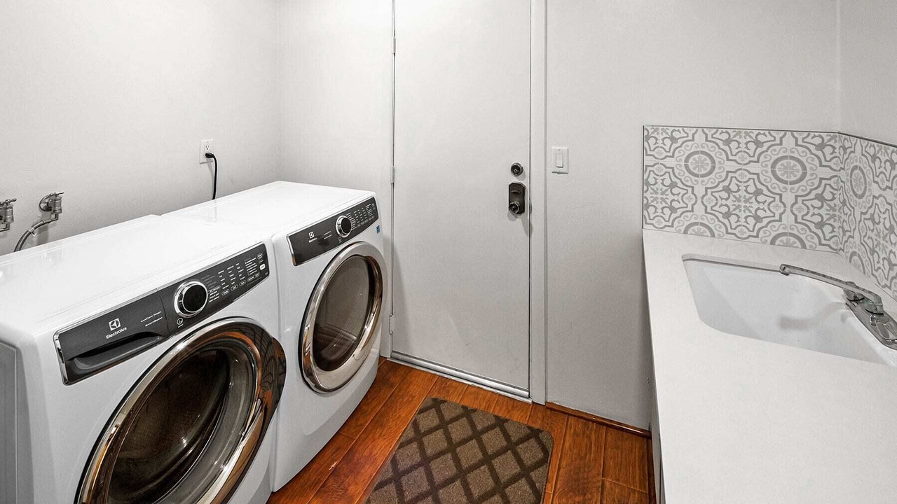 Photo of Bedroom in Summit Estates