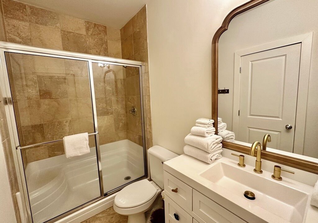 Photo of Bathroom in Orange Beach East