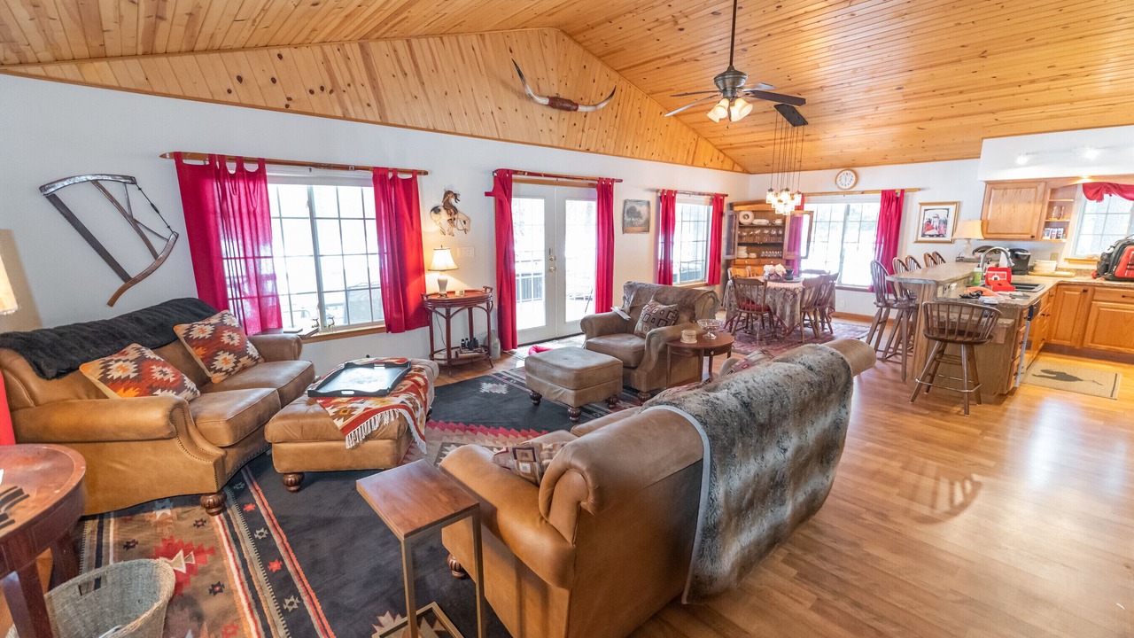 Photo of Bedroom in Cambridge Springs