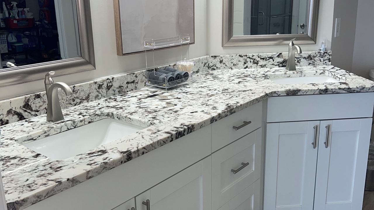 Photo of Bathroom in Orange Beach East