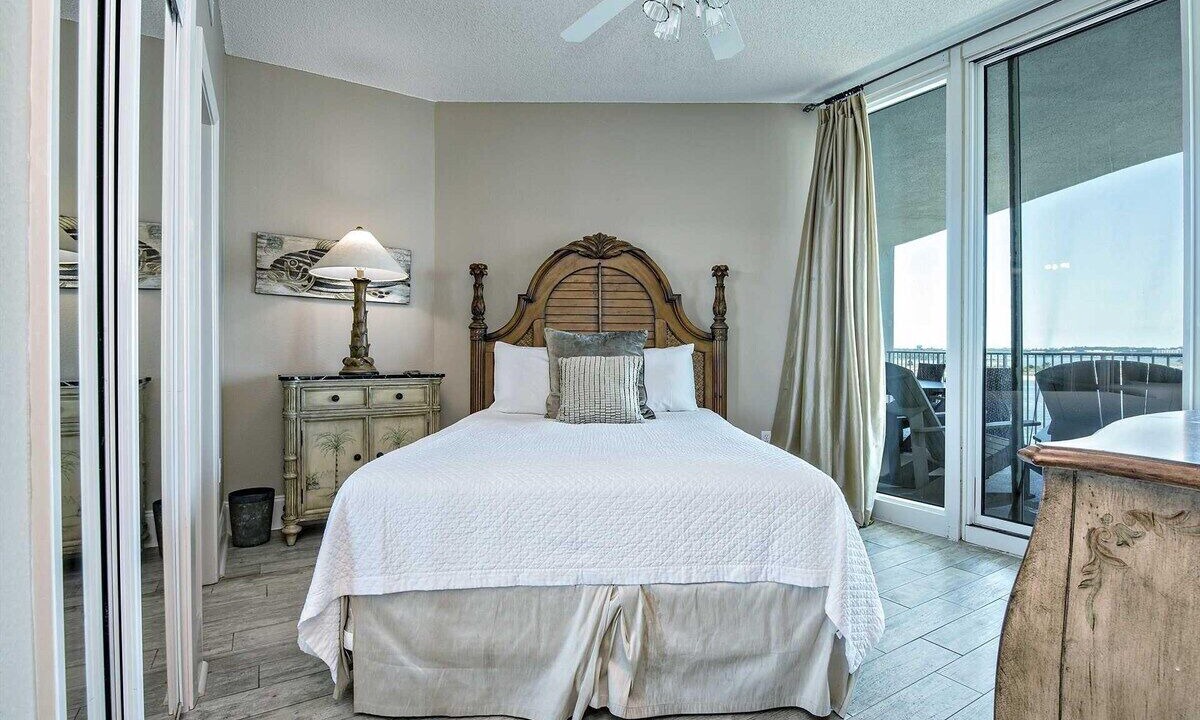 Photo of Bedroom in Orange Beach East