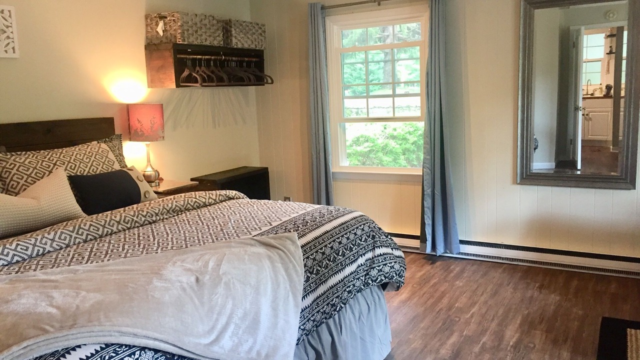 Photo of Bedroom in Hendersonville