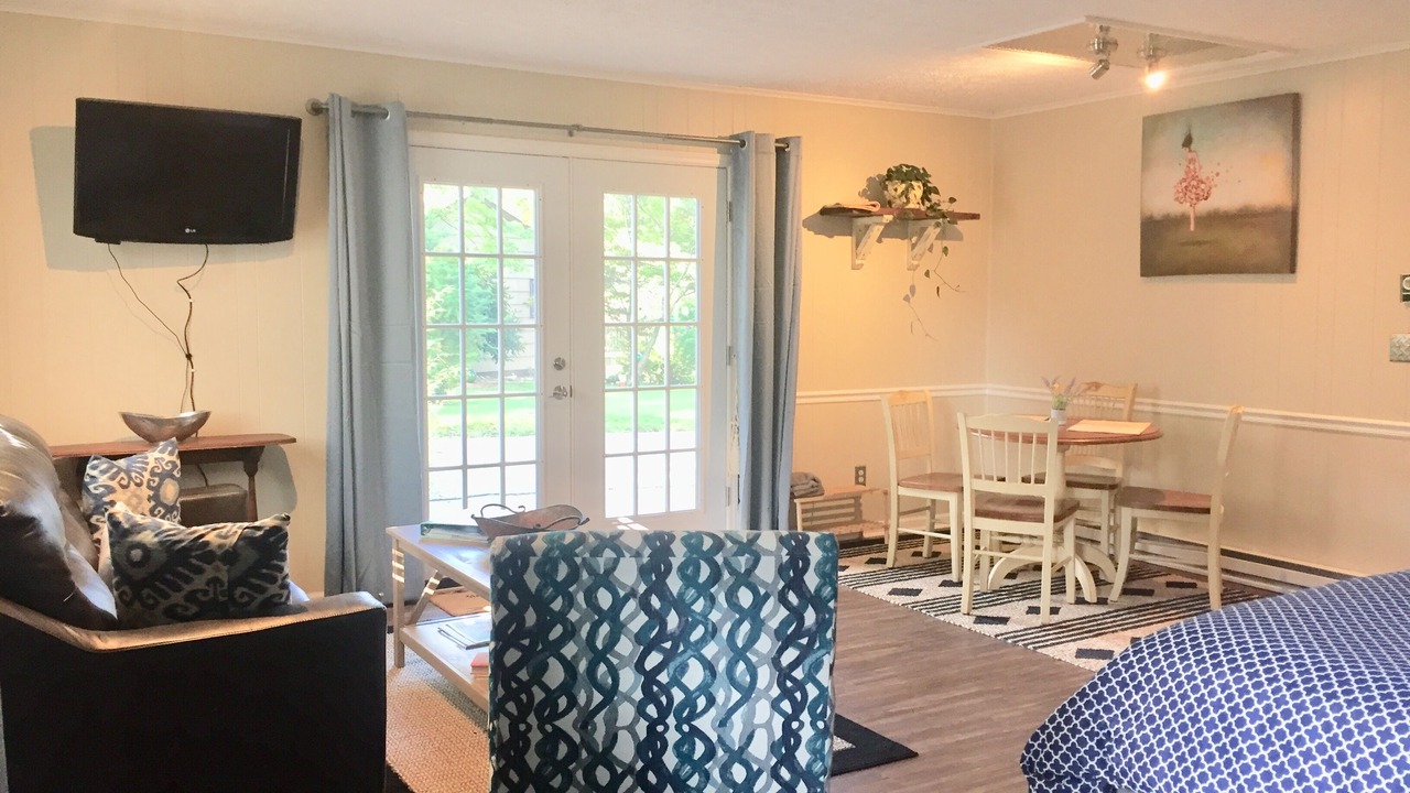 Photo of Bedroom in Hendersonville