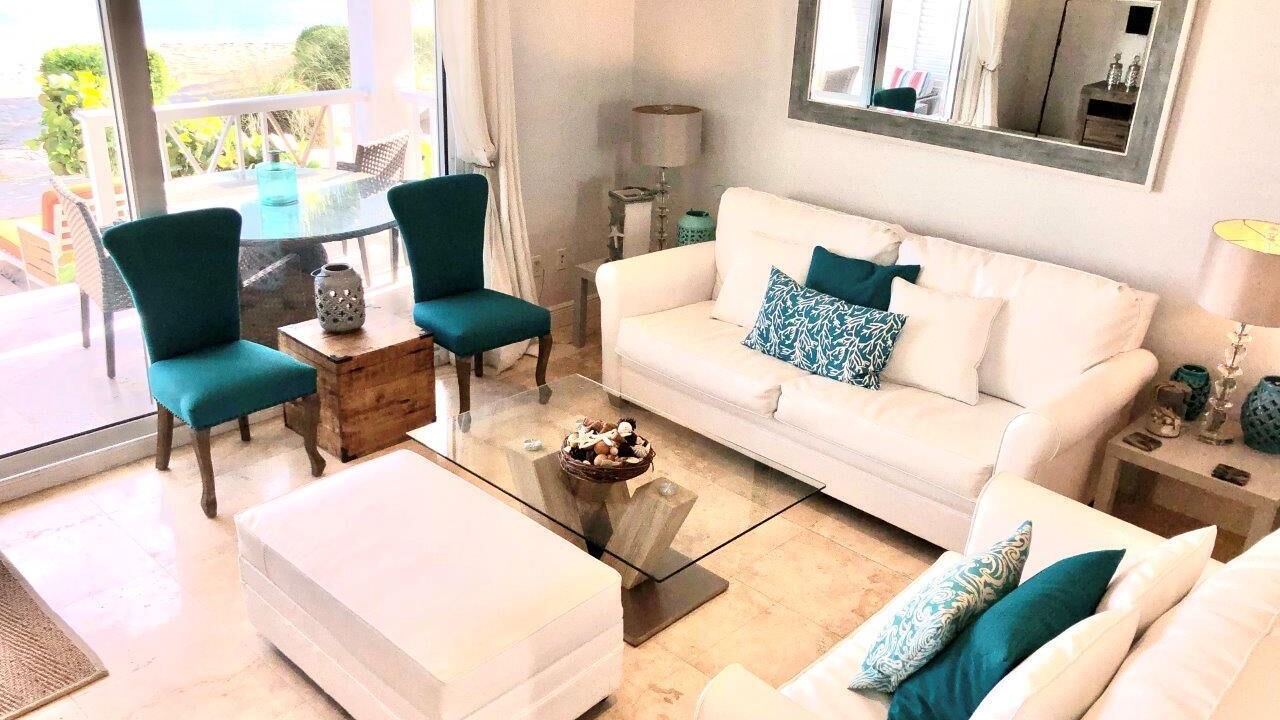 Photo of Livingroom in Palm Cay