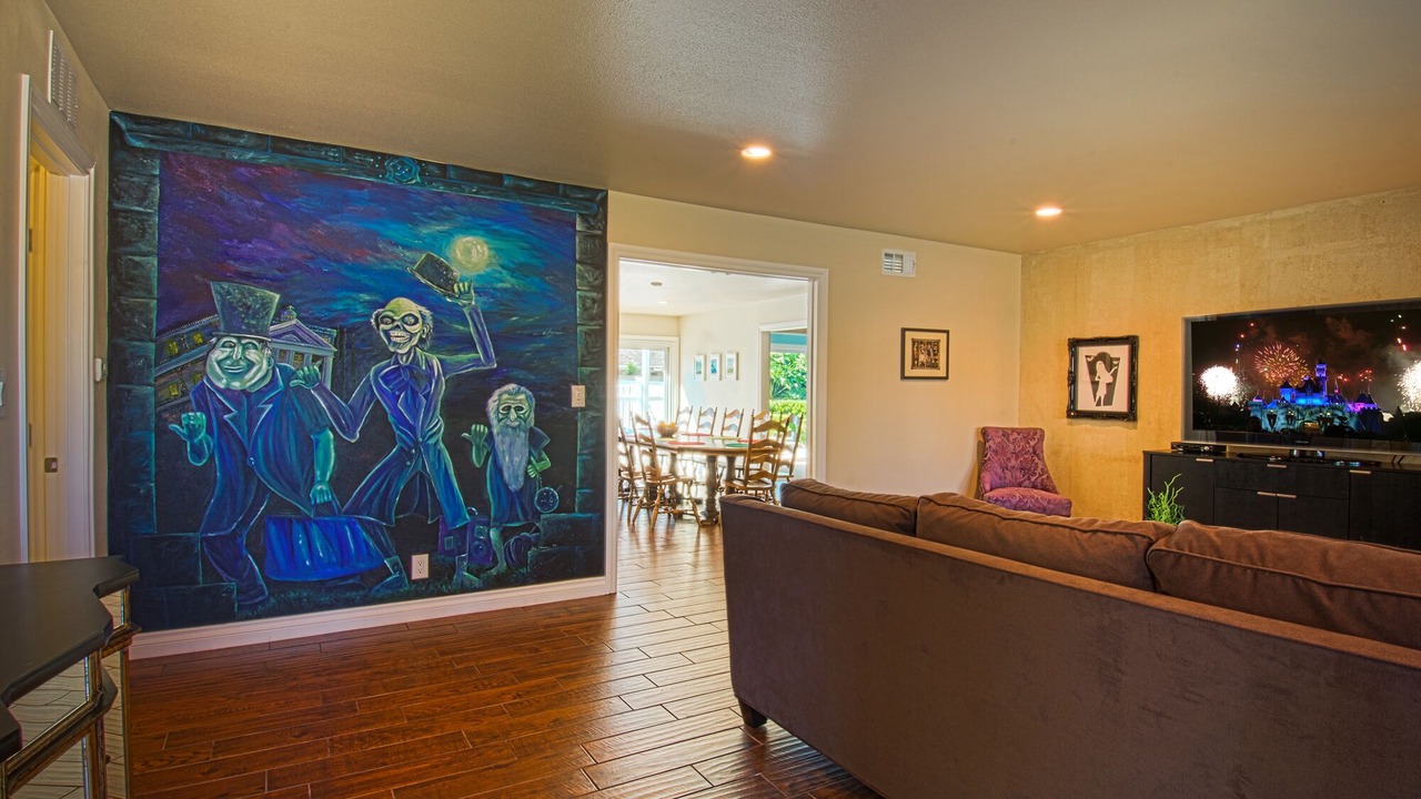 Photo of Livingroom in Northwest Anaheim