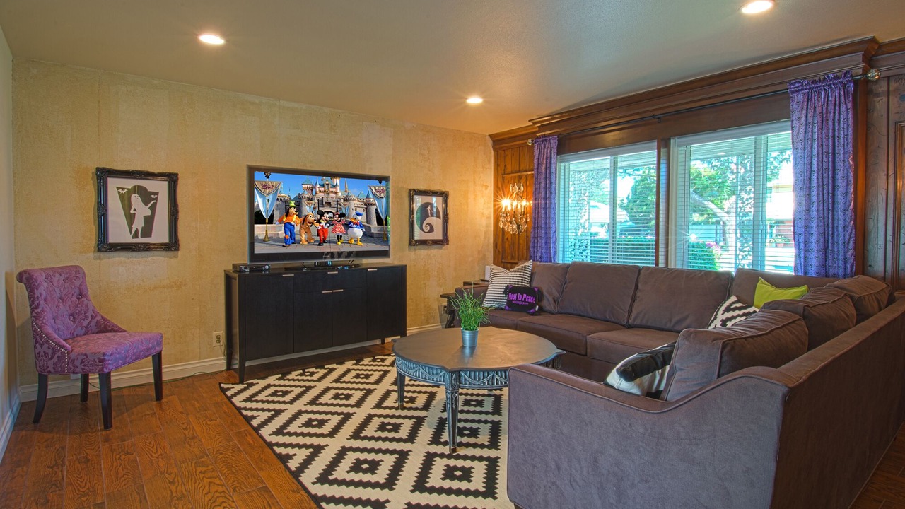 Photo of Livingroom in Northwest Anaheim