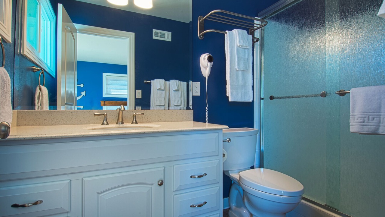Photo of Bathroom in Northwest Anaheim