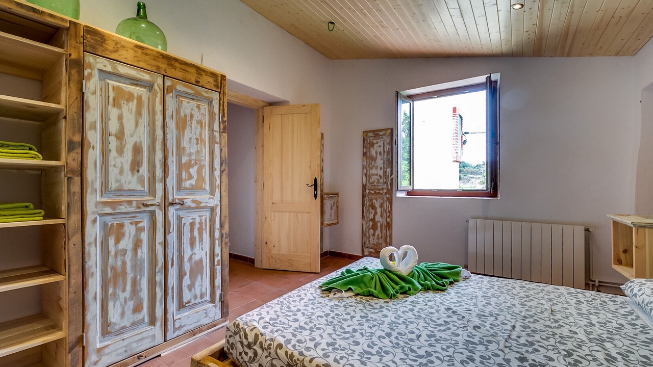 Photo of Bedroom in Palafolls