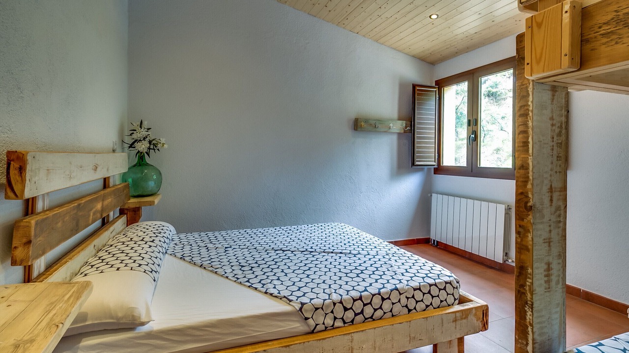 Photo of Bedroom in Palafolls