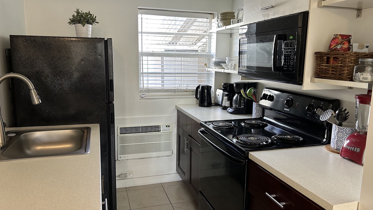 Photo of Kitchen in Lauderdale Beach