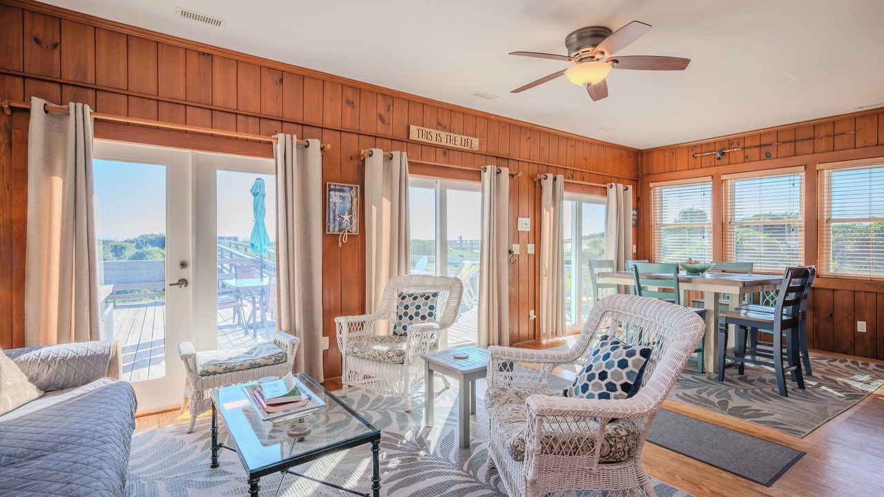 Photo of Bedroom in Caswell Beach