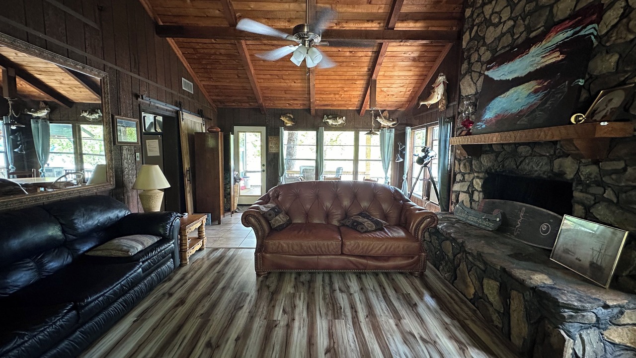 Photo of Livingroom in Shelby