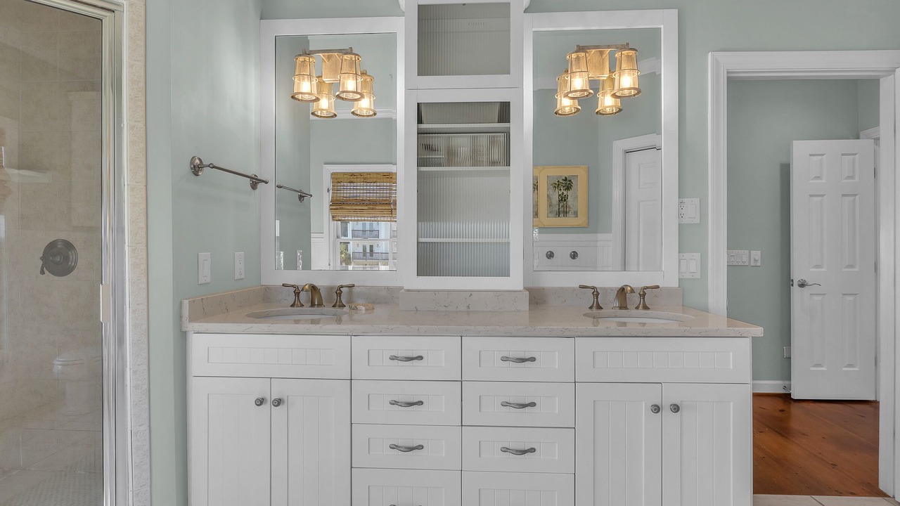 Photo of Bathroom in Caswell Beach