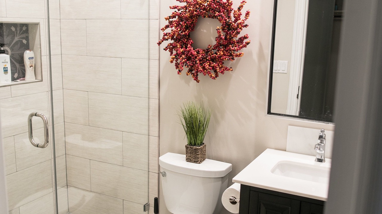 Photo of Bathroom in Thousand Oaks