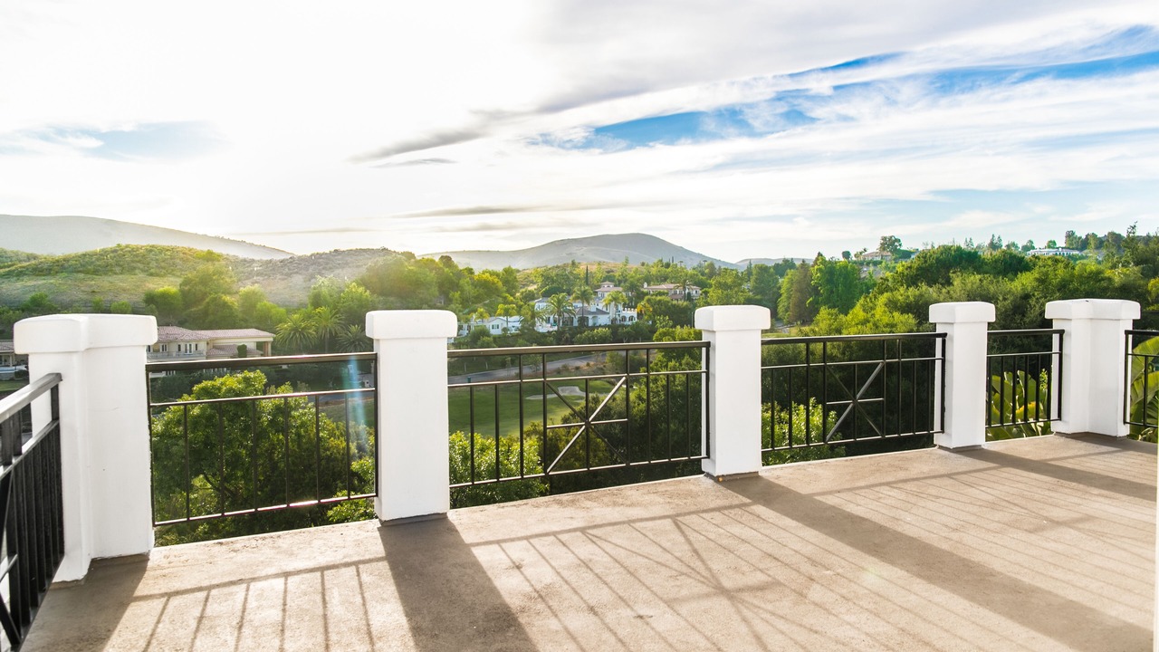 Photo of Patio Balcony in Thousand Oaks