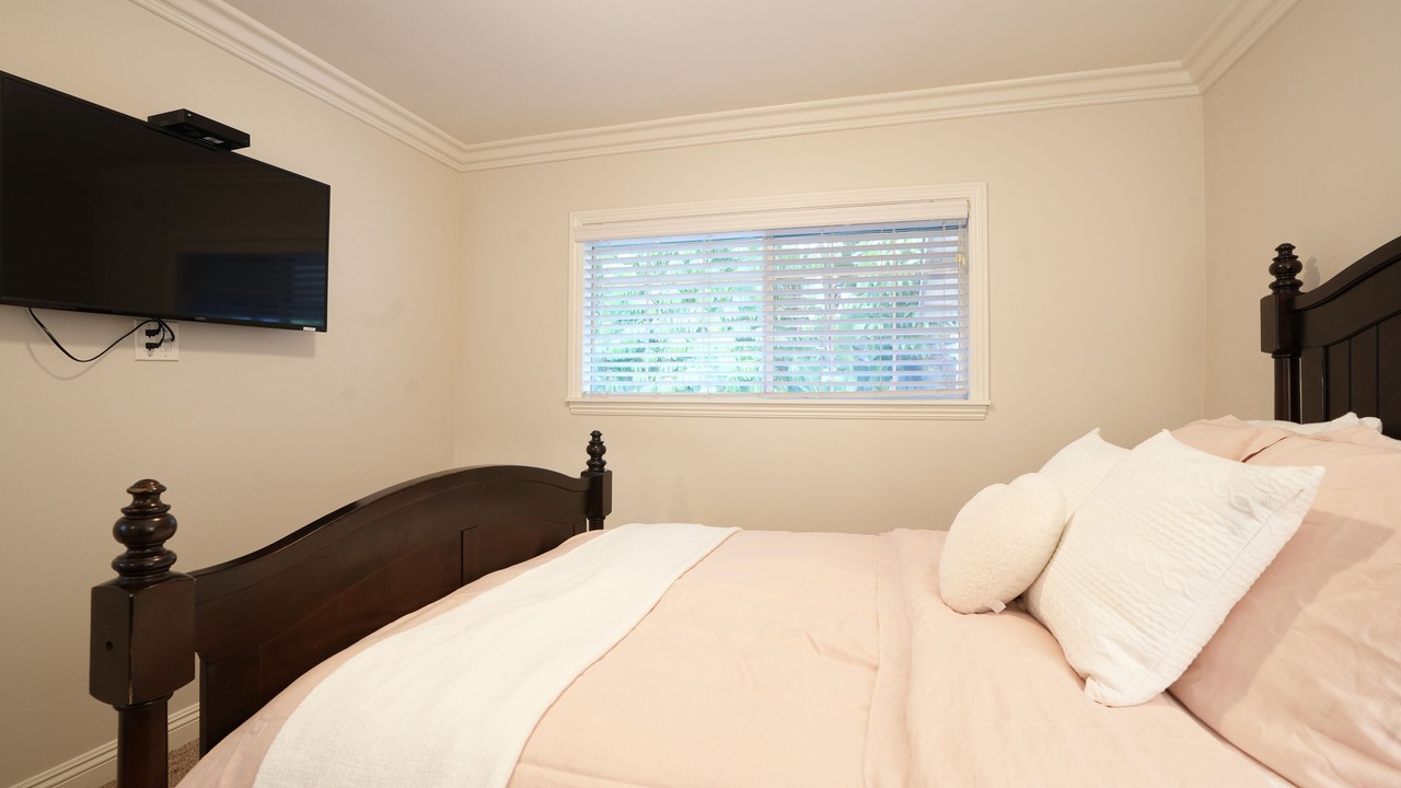 Photo of Bedroom in Southwest Anaheim