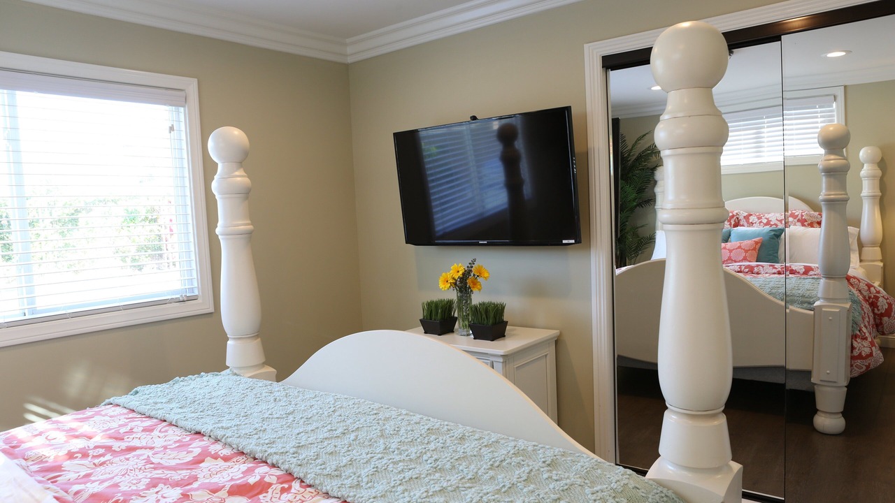 Photo of Bedroom in Orange