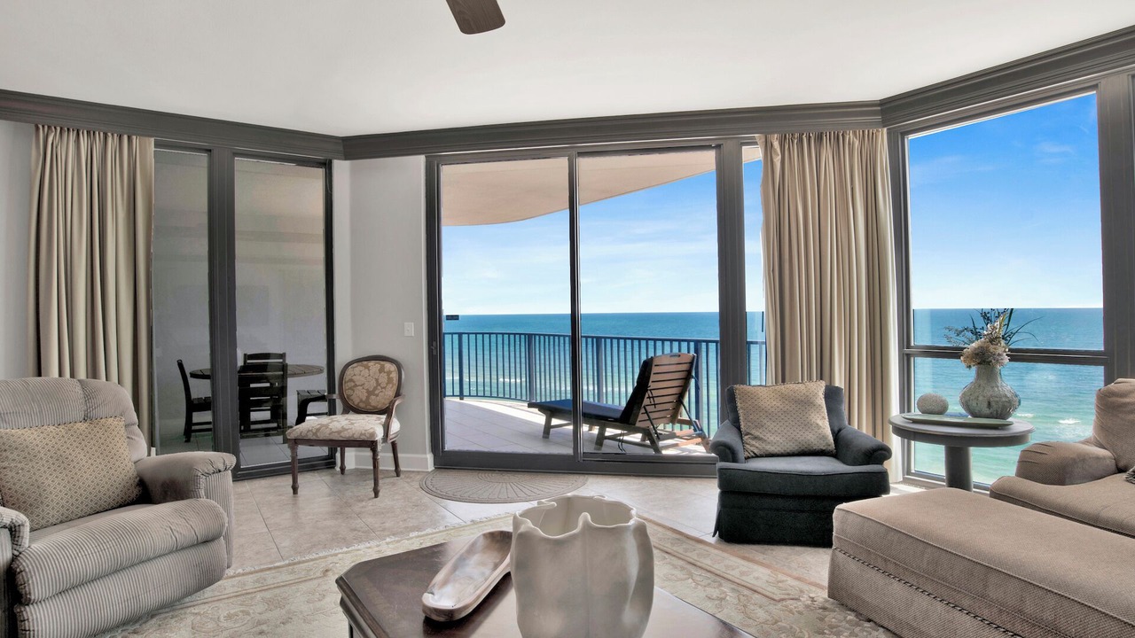 Photo of Livingroom in Orange Beach East
