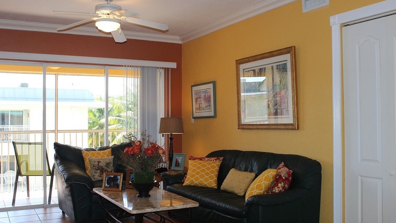 Photo of Livingroom in Key Biscayne