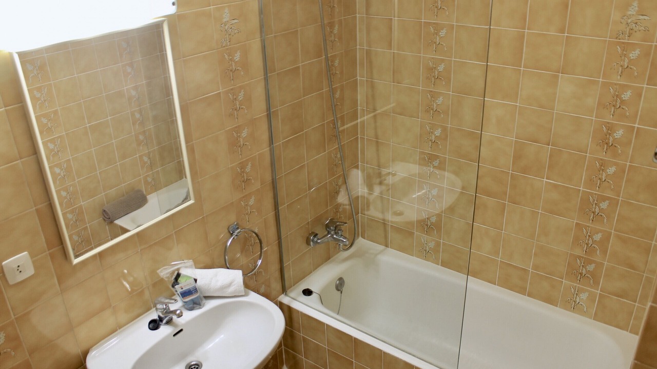 Photo of Bathroom in Pals