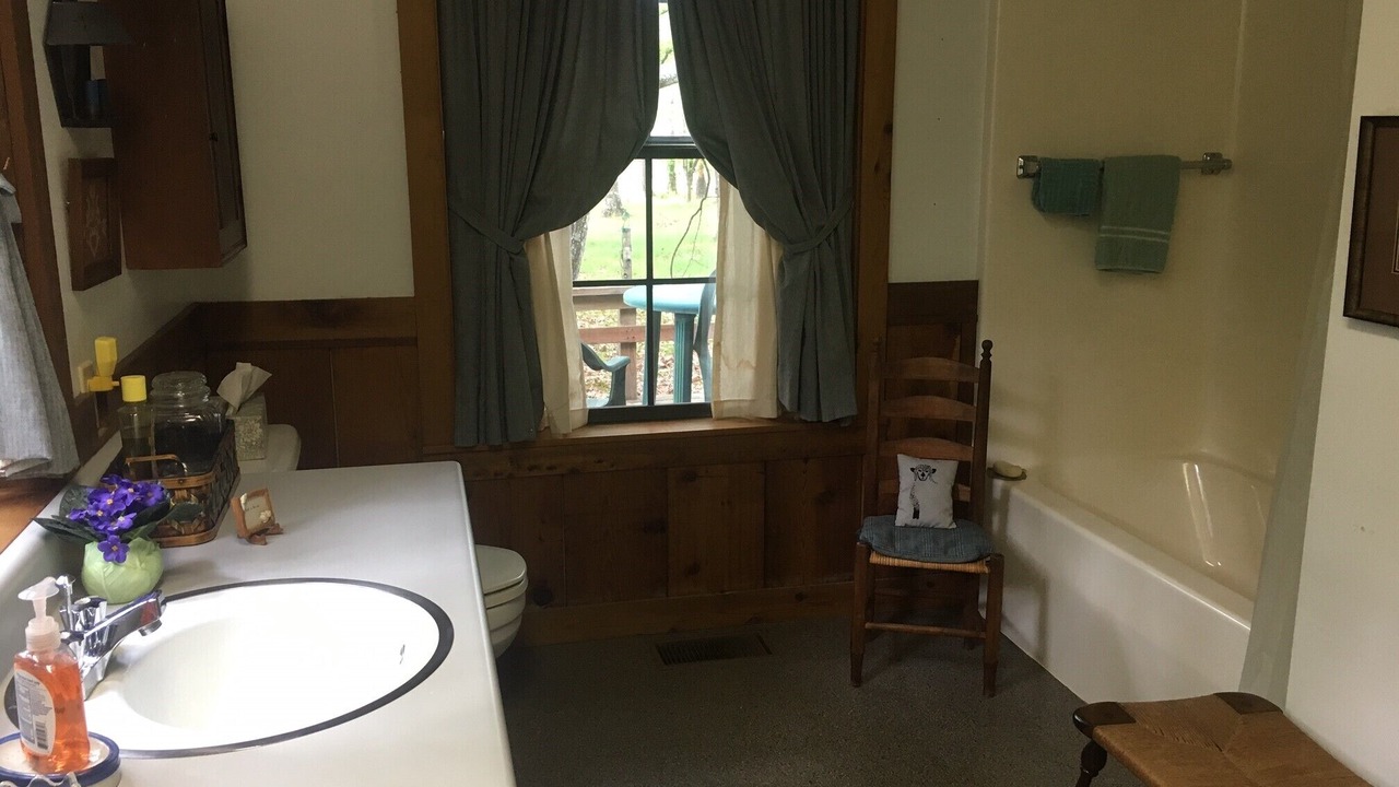 Photo of Bathroom in Pheba
