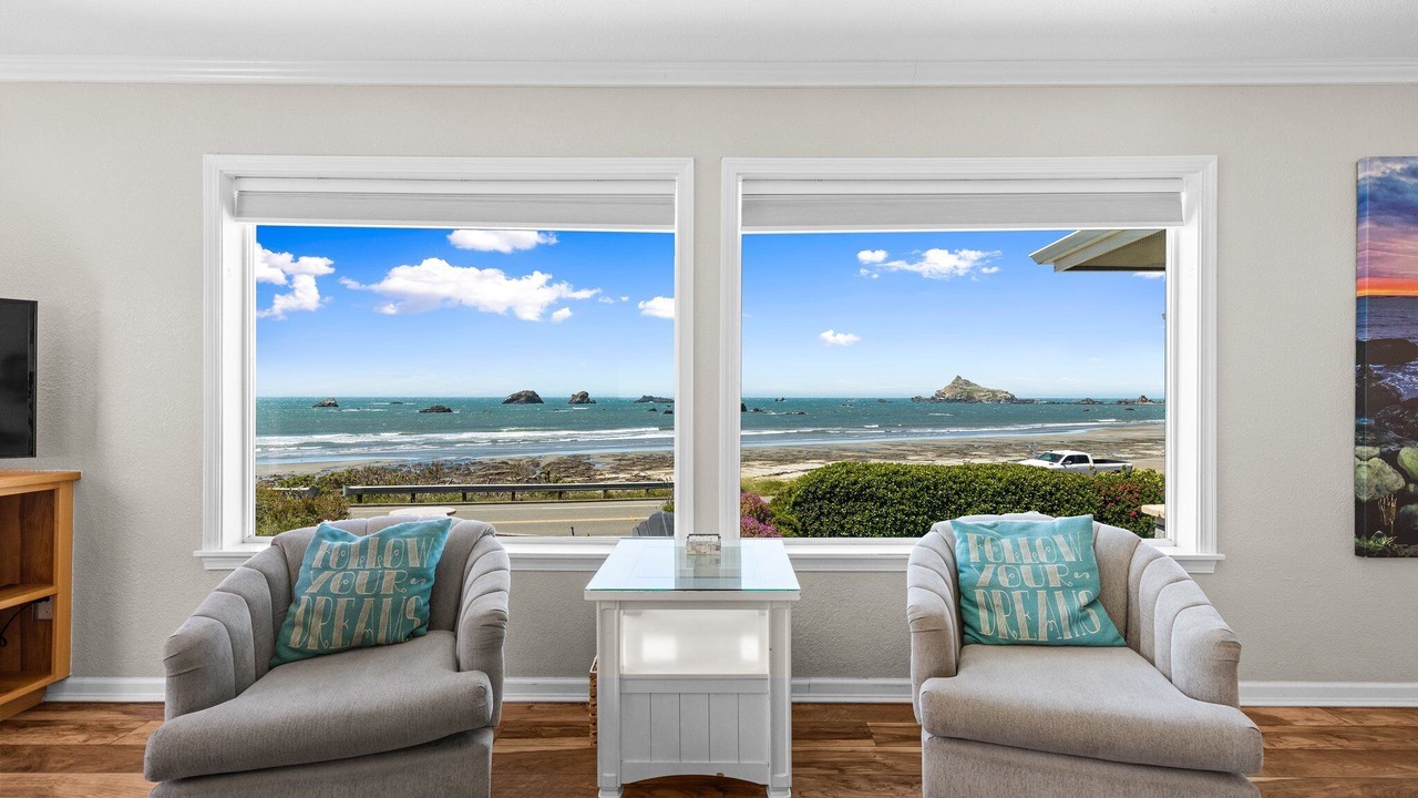 Photo of Livingroom in Crescent City North