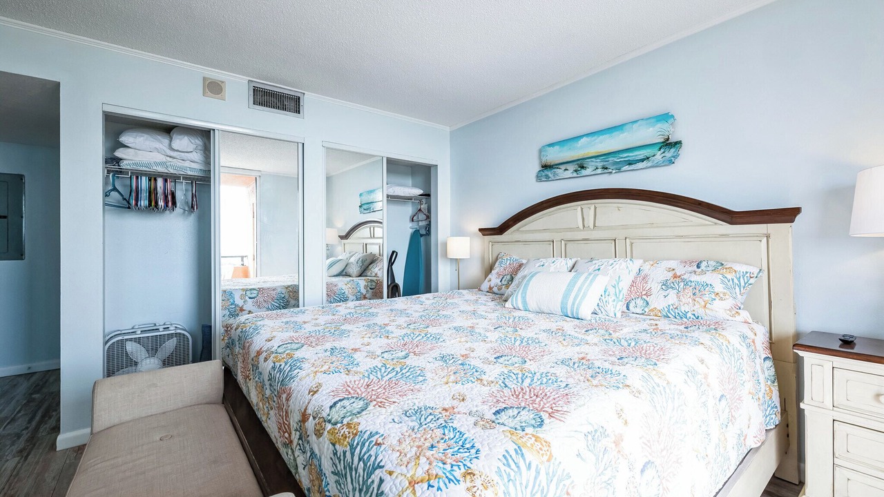 Photo of Bedroom in Pensacola Beach