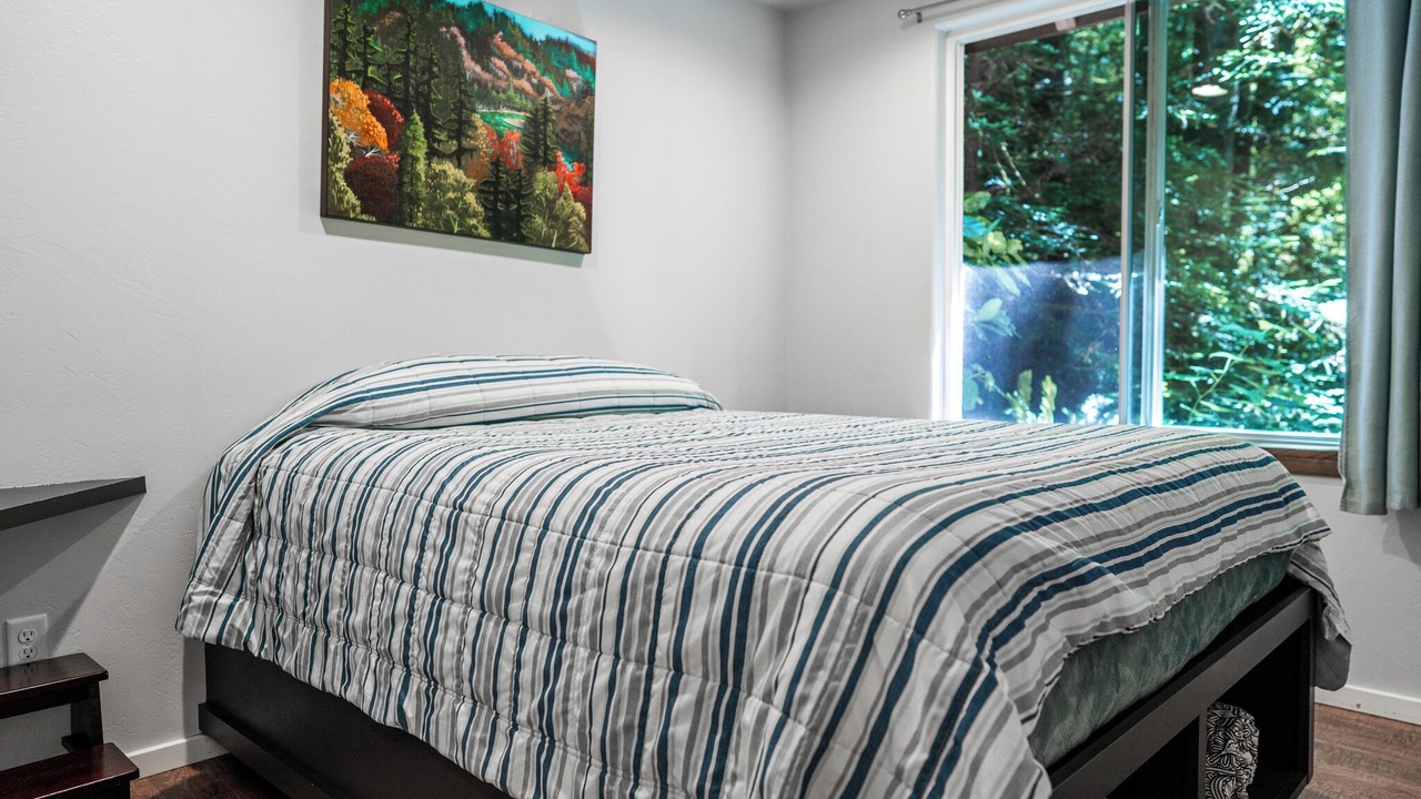 Photo of Bedroom in Crescent City
