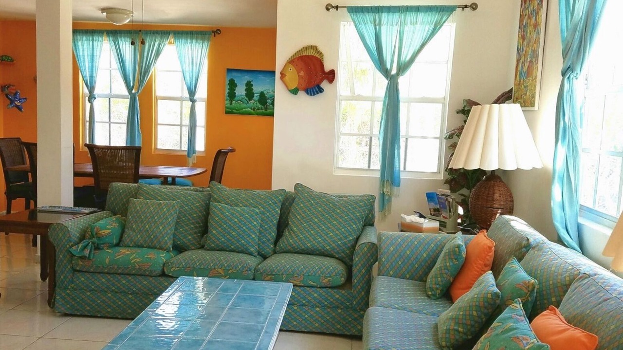 Photo of Livingroom in Mather Town
