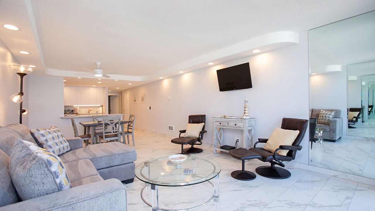 Photo of Livingroom in North Pacific Beach