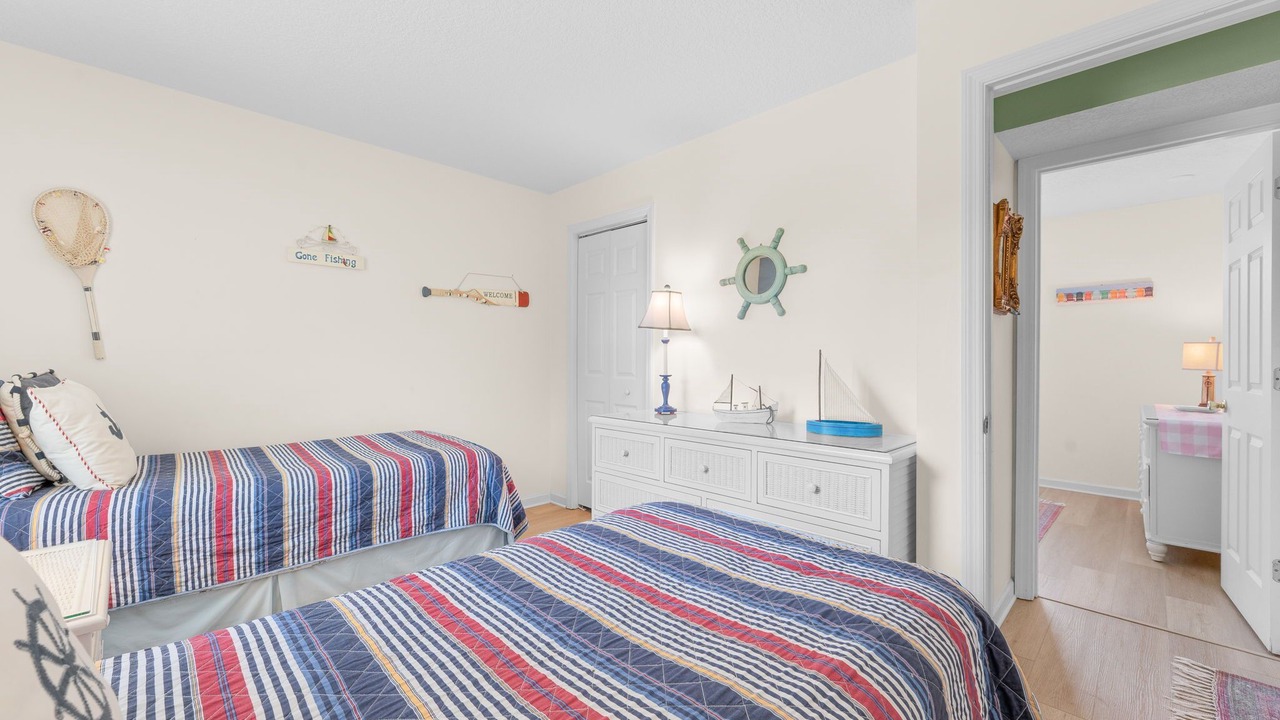 Photo of Bedroom in Surfcrest Village