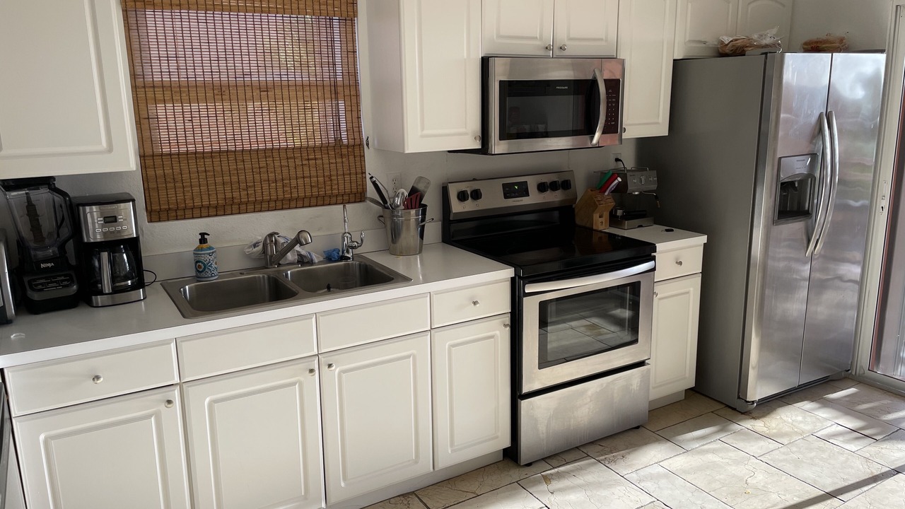 Photo of Kitchen in South Bimini